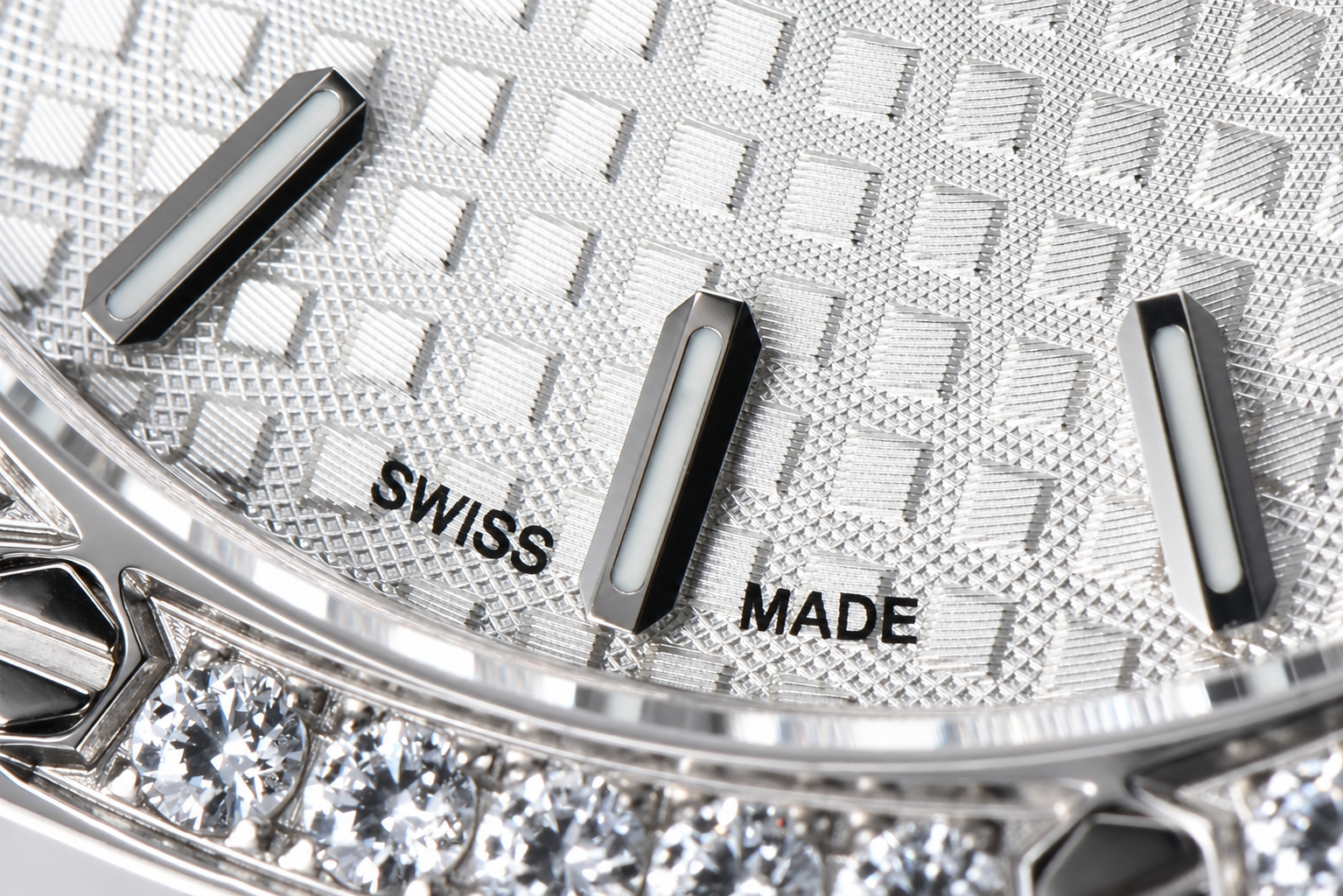 Lady Royal Oak 33mm 67651 SS/Diamond Bezel V7F 1:1 White Textured Dial On White Croco Leather Strap Ronda Quartz to AP Cal.2713 - Image 6