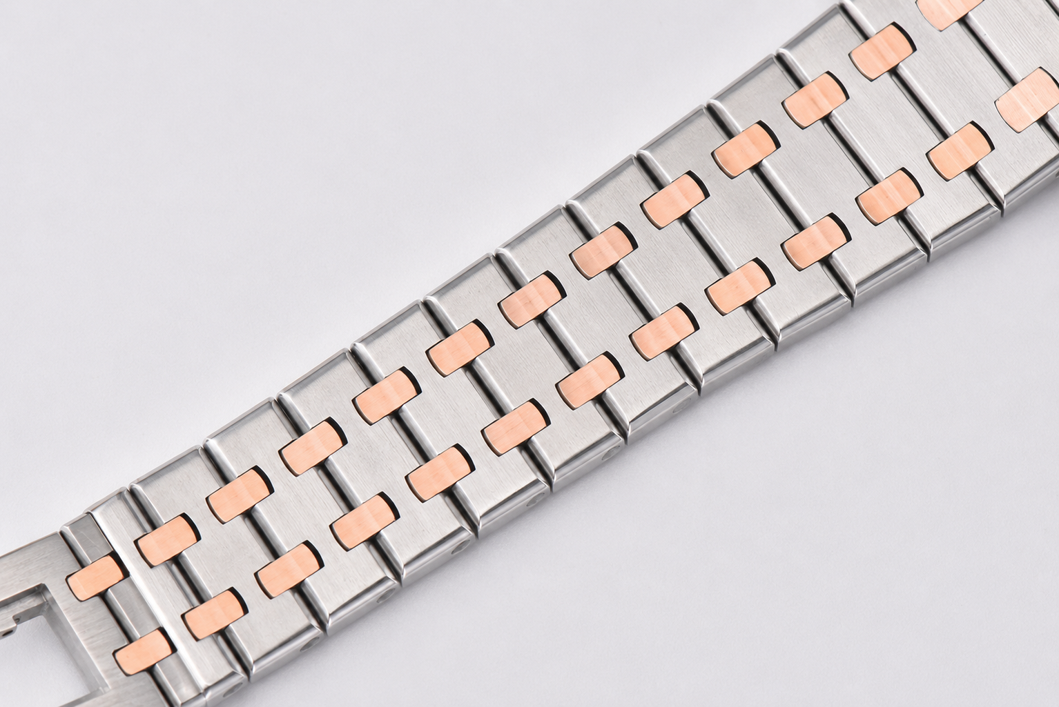 Lady Royal Oak 33mm SS/RG 8F 1:1 Best Edition White Dial on SS/RG Bracelet Swiss Quartz - Image 9