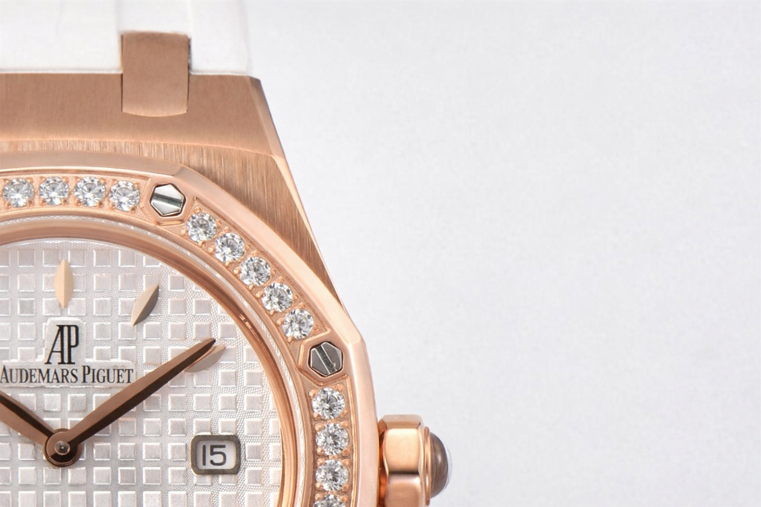 Royal Oak Offshore Ladies 33mm RG RXW Best Edition White Dial Diamonds Bezel on White Rubber Strap Swiss Quartz - Image 5