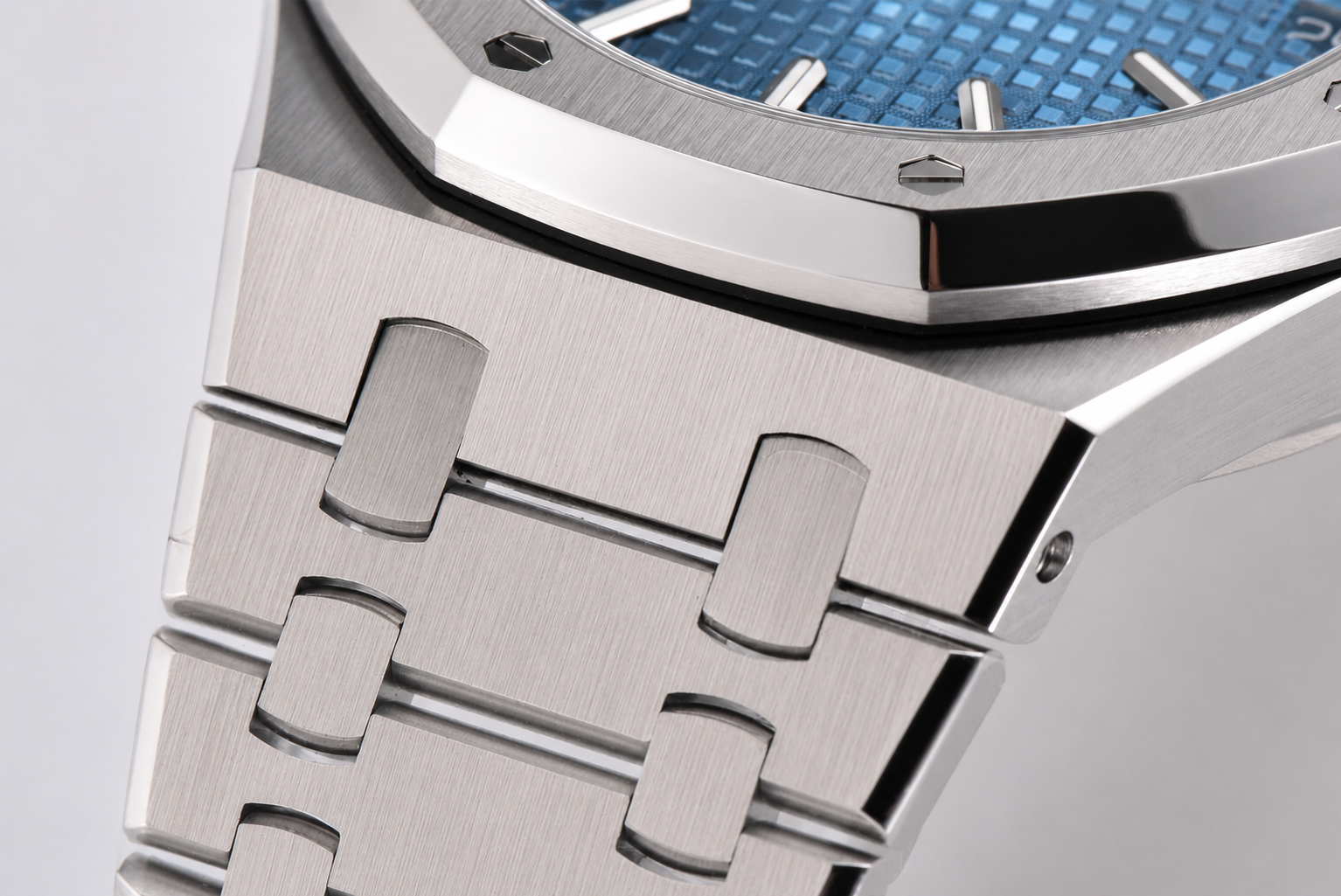 Royal Oak 41mm 15510 SS ZF 1:1 Best Edition Ice Blue Textured Dial on SS Bracelet SA4302 - Image 2