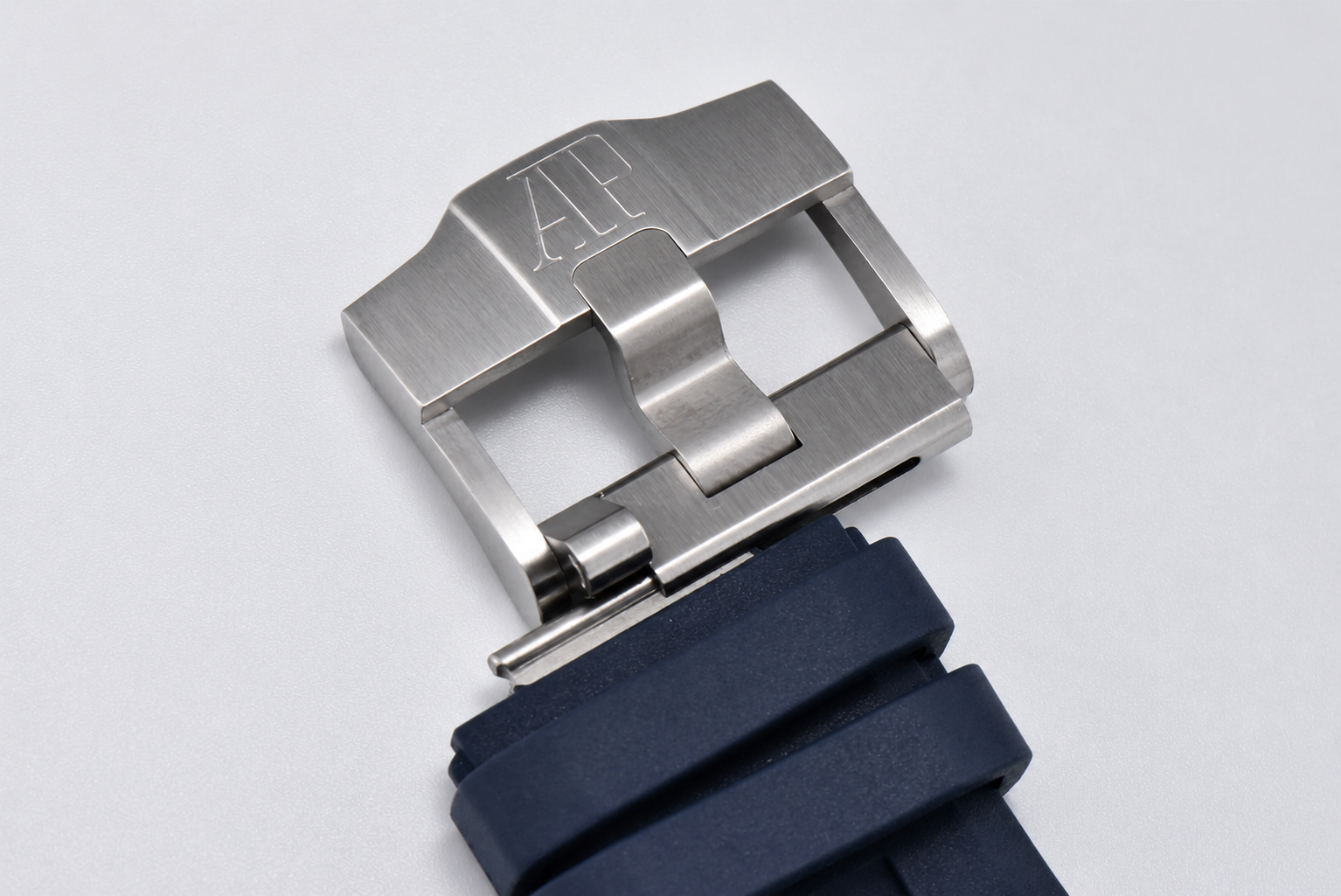 Royal Oak Offshore Diver 15720 SS APF 1:1 Best Edition Blue Dial on Blue Rubber Strap A4308 - Image 10